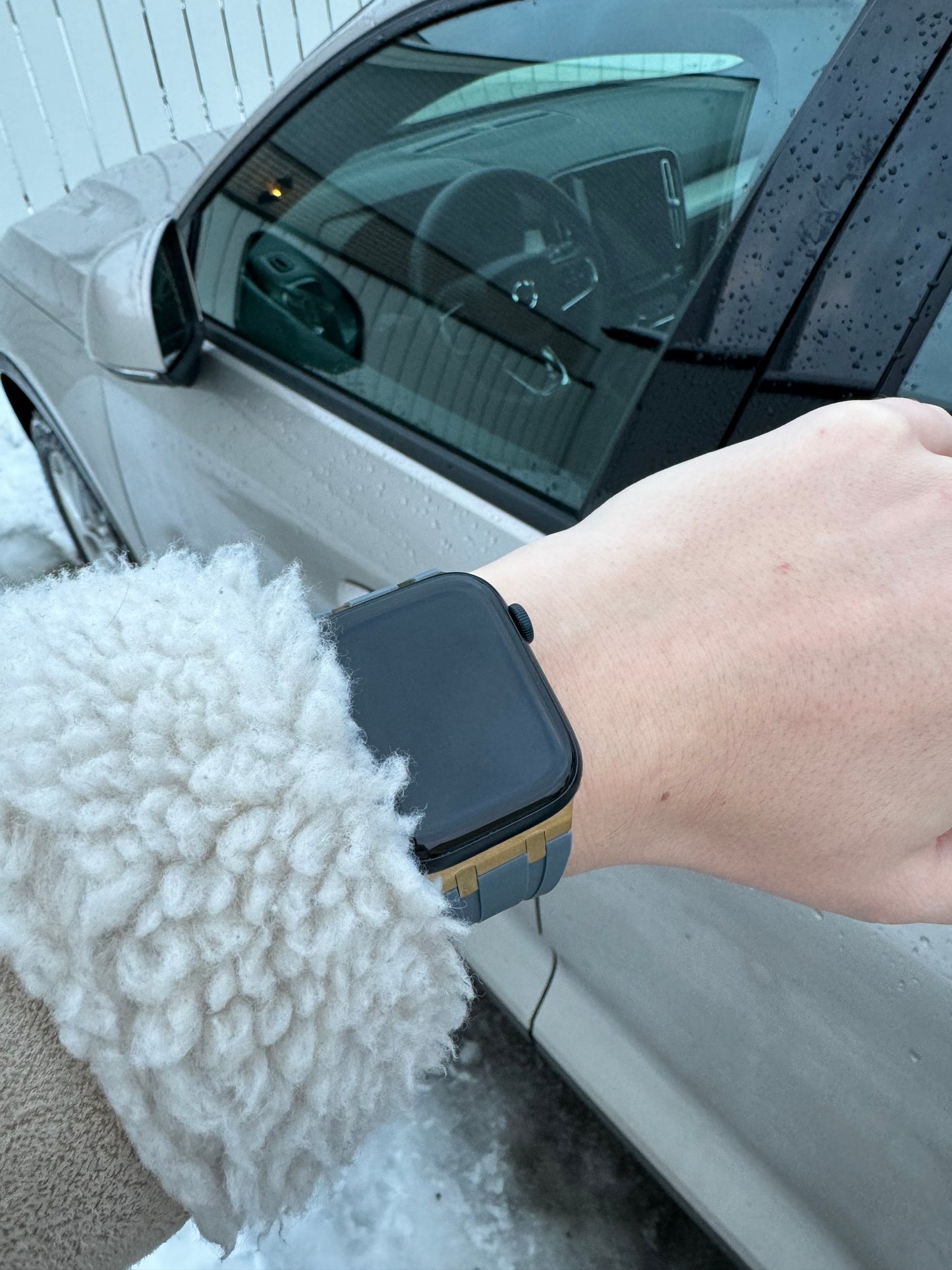 Premium silikonarmband till Apple Watch - Grå med guld