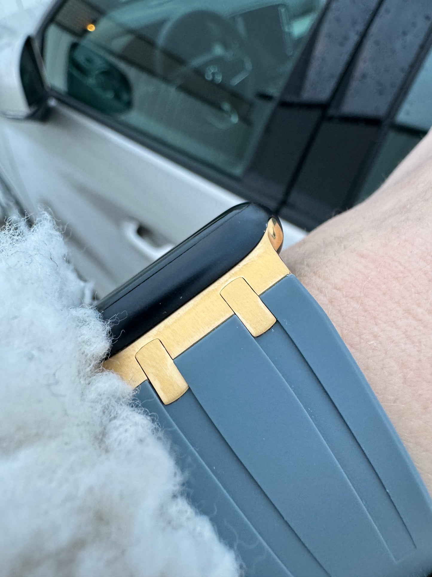 Premium silikonarmband till Apple Watch - Grå med guld